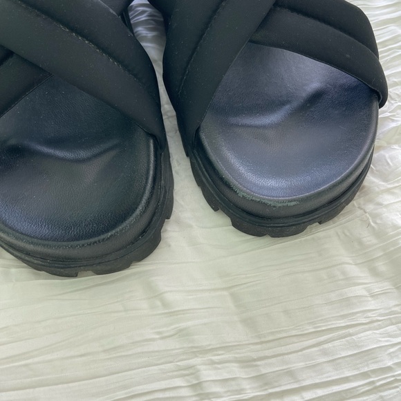 Prada CALZATURE DONNA padded crossover strap flat sandals | black | size EU 39.5 - Picture 6 of 11